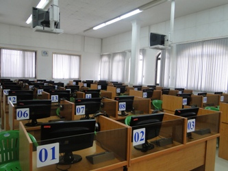 آزمایشگاه زبان شناسی